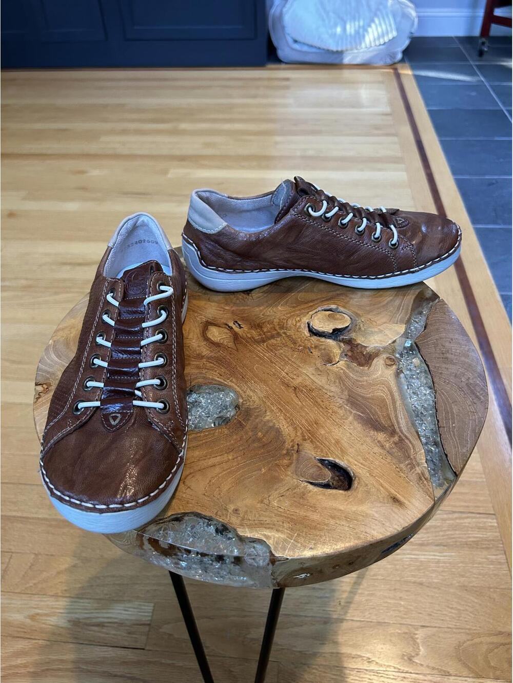 RIEKER  Brown Leather Women’s Sneakers with White Sole Sz36